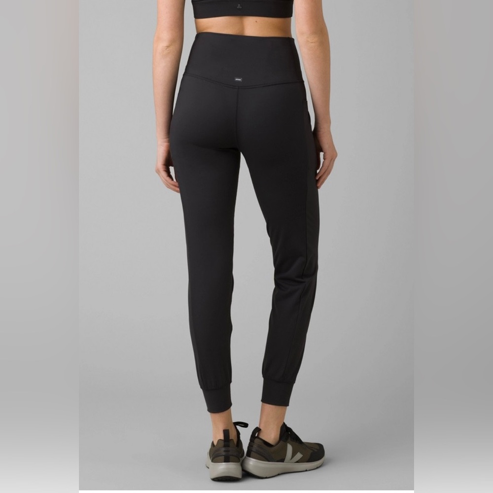 NWT Prana Layna Jogger in Black Size Medium - Picture 2 of 7